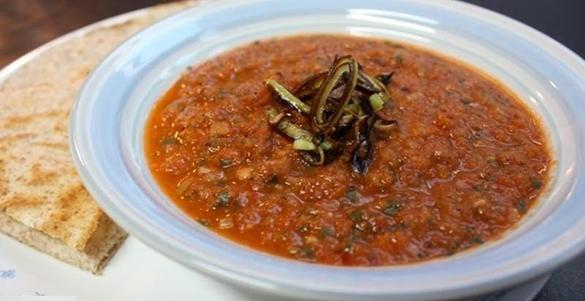 طرز تهیه آش گوجه فرنگی تبریزی به 2 روش؛ خوشمزه و مقوی